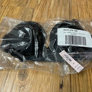 32B Victoria Secret Bra